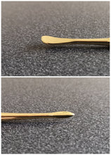 Load image into Gallery viewer, Stainless Steel Dab Tool Dabbing Tool in Gold With Silicone Tips and Carry Case - Close ups -  Recvapes