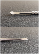 Load image into Gallery viewer, Stainless Steel Dab Tool Dabbing Tool With Silicone Tips and Carry Case - Close ups -  Recvapes