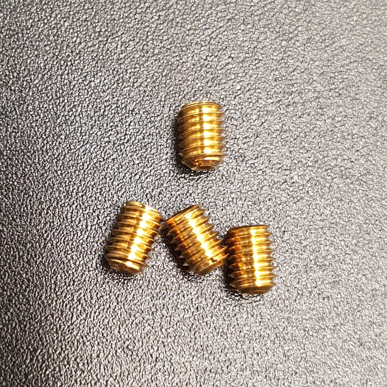 V5 Micro Diffuser/ Core XL RDA Screws x 4 + Screwdriver – Recommended ...